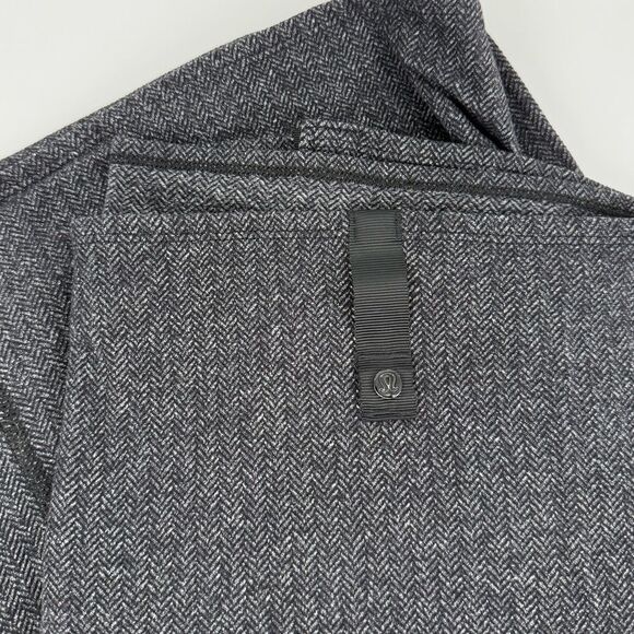 Lululemon Vinyasa Scarf in Heathered Herringbone Heathered Black| One Size - Picture 6 of 7
